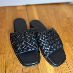 Vince Rumi Black Sandals